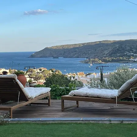 Stunning Views Over Appartement Cadaqués